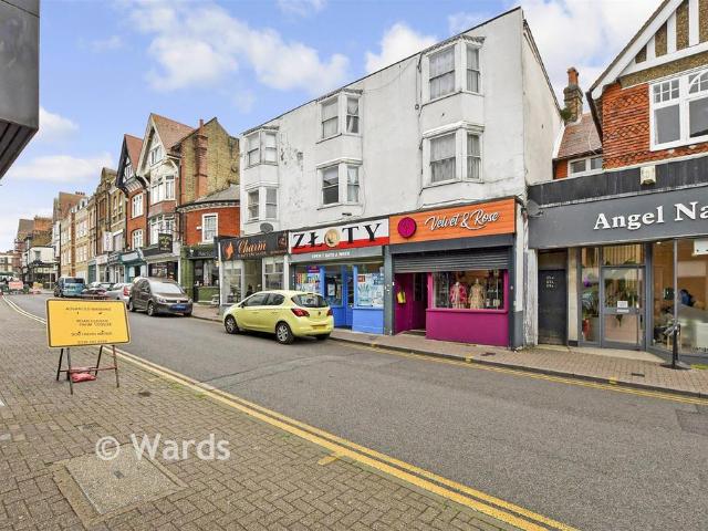 2 bedroom maisonette for sale