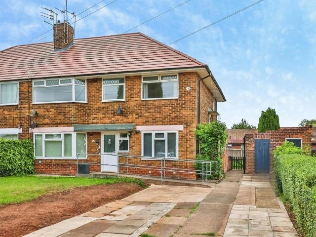 2 bedroom maisonette for sale