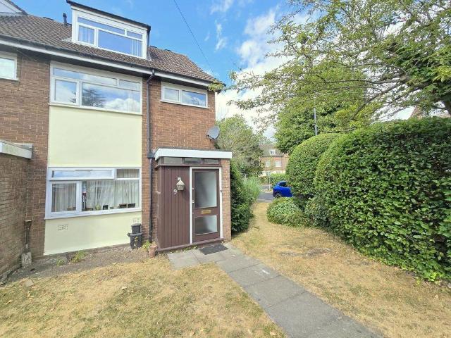 2 bedroom maisonette for sale