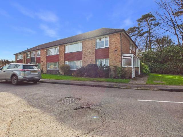 2 bedroom maisonette for sale