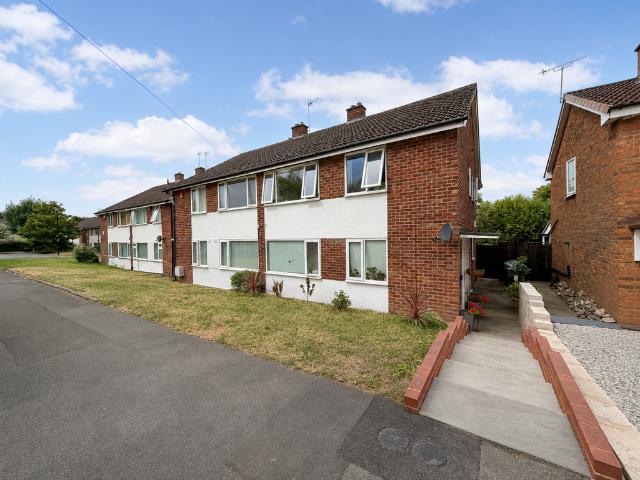 2 bedroom maisonette for sale
