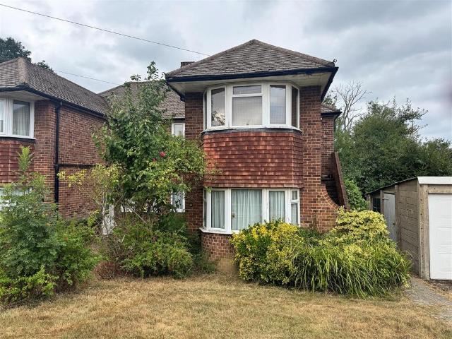 2 bedroom maisonette for sale