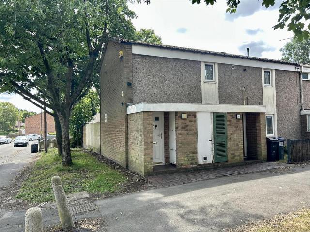 2 bedroom maisonette for sale