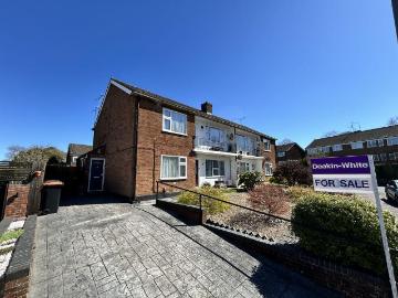 2 bedroom maisonette for sale
