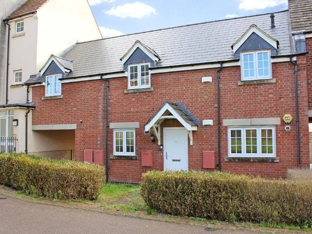 2 bedroom maisonette for sale
