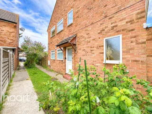 2 bedroom maisonette for sale