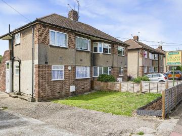 2 bedroom maisonette for sale