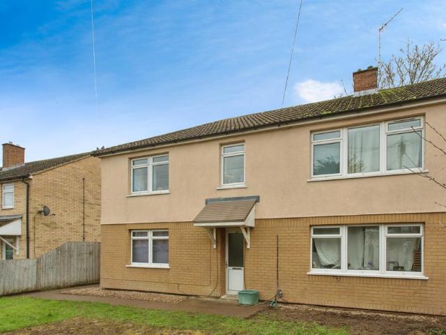 2 bedroom maisonette for sale