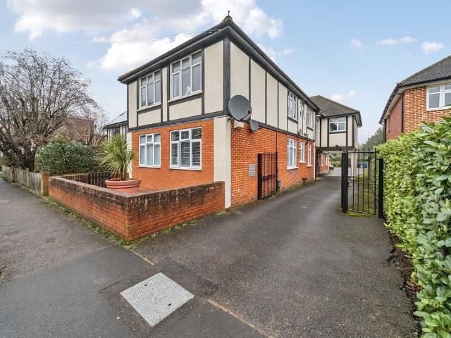 2 bedroom maisonette for sale