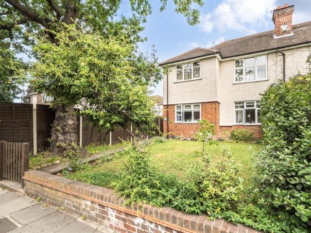 2 bedroom maisonette for sale