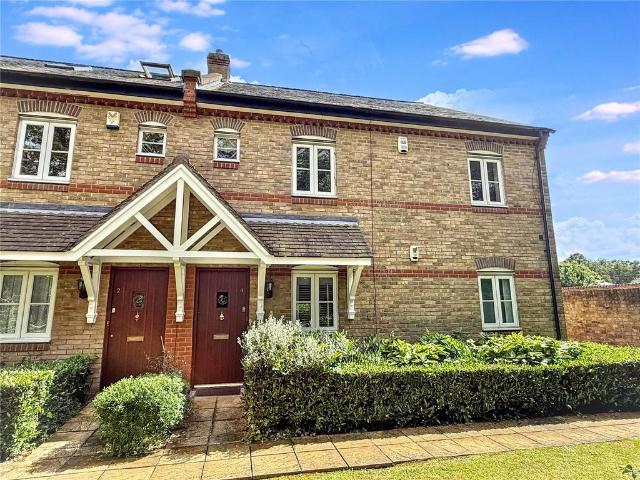 2 bedroom maisonette for sale