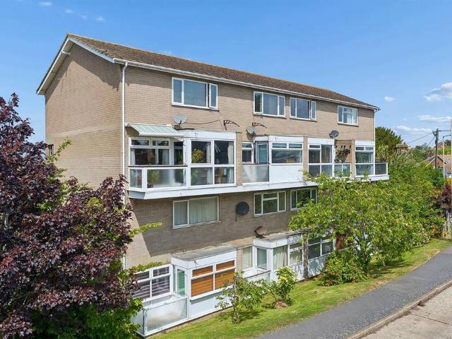 2 bedroom maisonette for sale