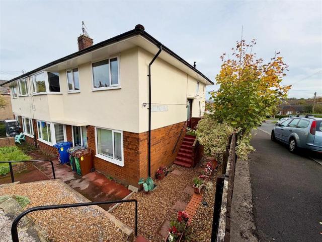2 bedroom maisonette for sale