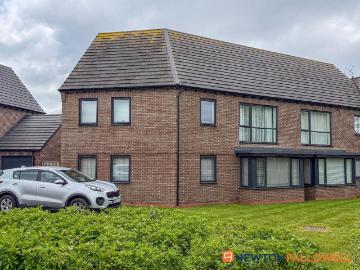 2 bedroom maisonette for sale