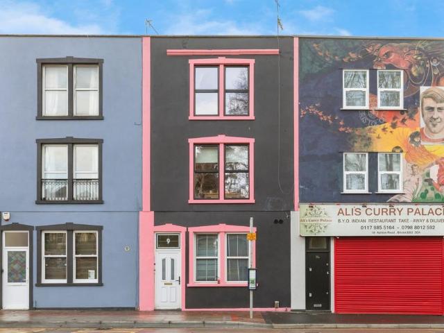 2 bedroom maisonette for sale
