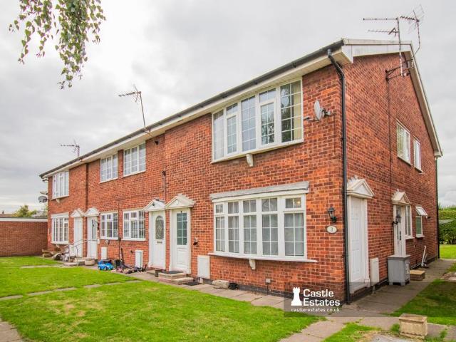 2 bedroom maisonette for sale