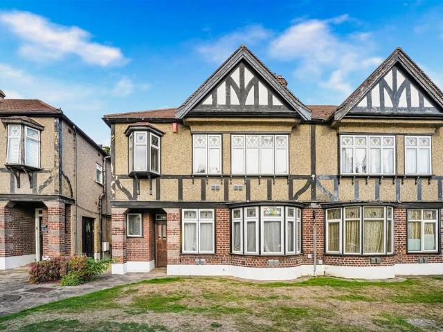2 bedroom maisonette for sale