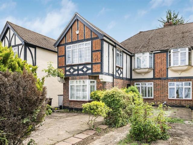 2 bedroom maisonette for sale