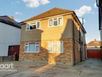 2 bedroom maisonette for sale