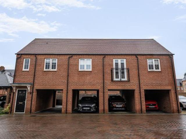 2 bedroom maisonette for sale