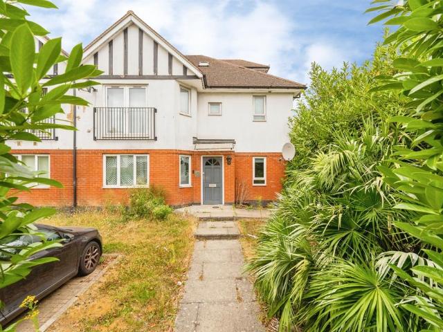 2 bedroom maisonette for sale