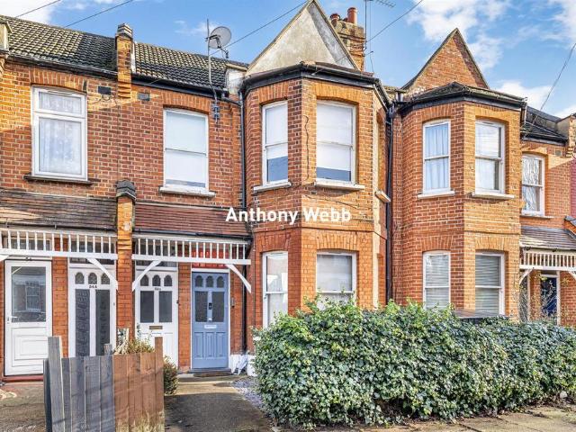 2 bedroom maisonette for sale