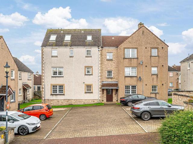 2 bedroom maisonette for sale