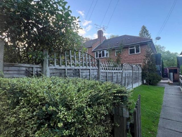 2 bedroom maisonette for sale