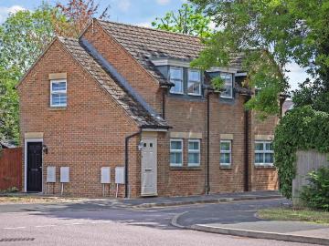 2 bedroom maisonette for sale