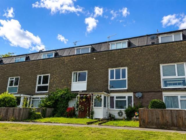 2 bedroom maisonette for sale