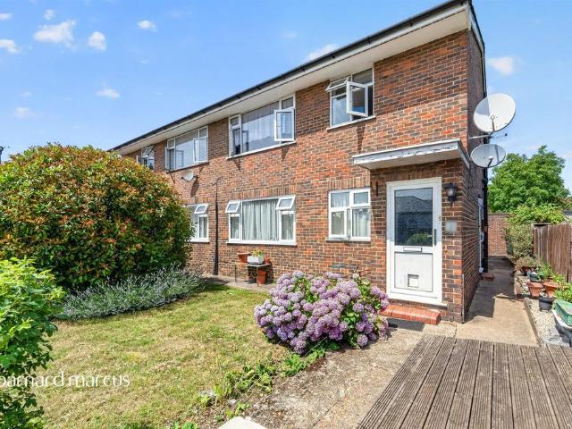 2 bedroom maisonette for sale
