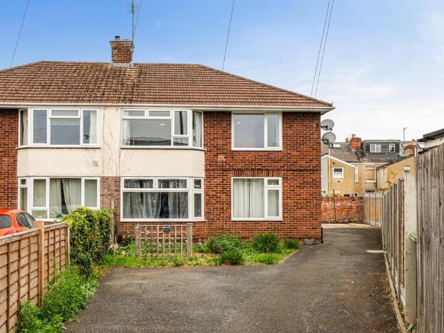2 bedroom maisonette for sale