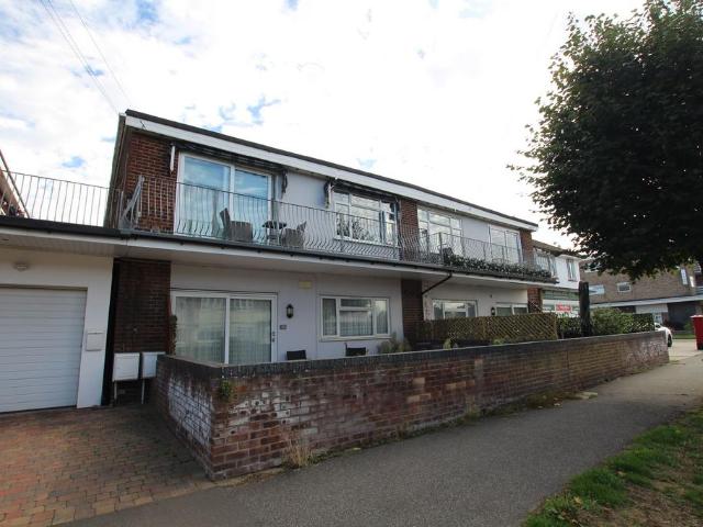2 bedroom maisonette for sale