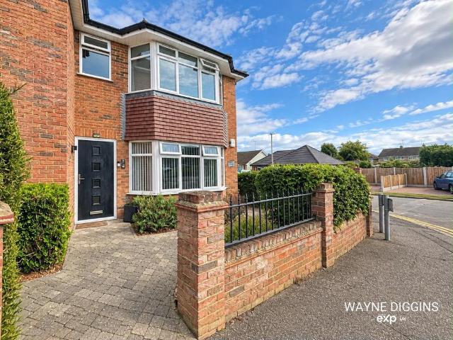 2 bedroom maisonette for sale
