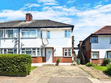 2 bedroom maisonette for sale