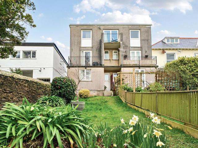 2 bedroom maisonette for sale