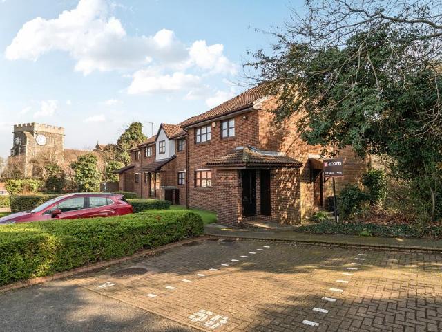 2 bedroom maisonette for sale