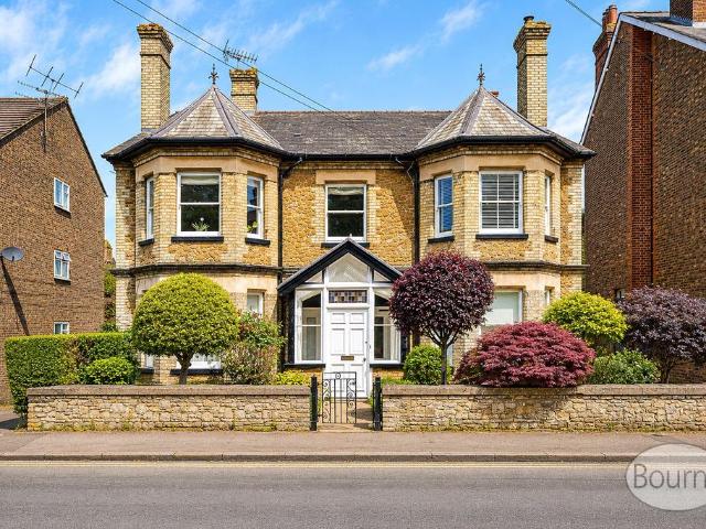 2 bedroom maisonette for sale