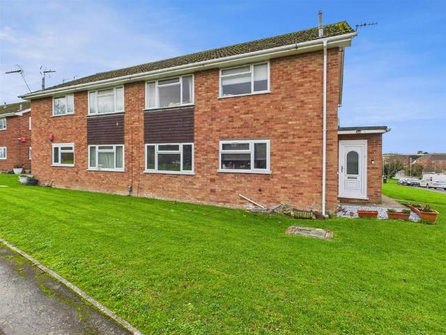 2 bedroom maisonette for sale