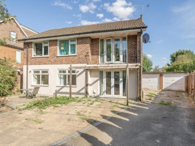 2 bedroom maisonette for sale