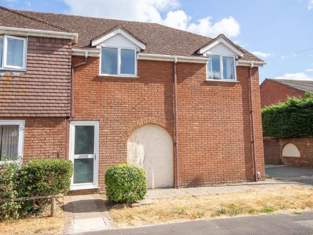 2 bedroom maisonette for sale
