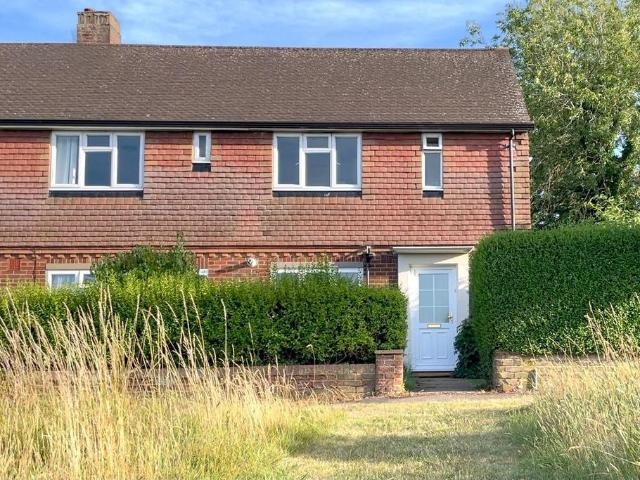 2 bedroom maisonette for sale