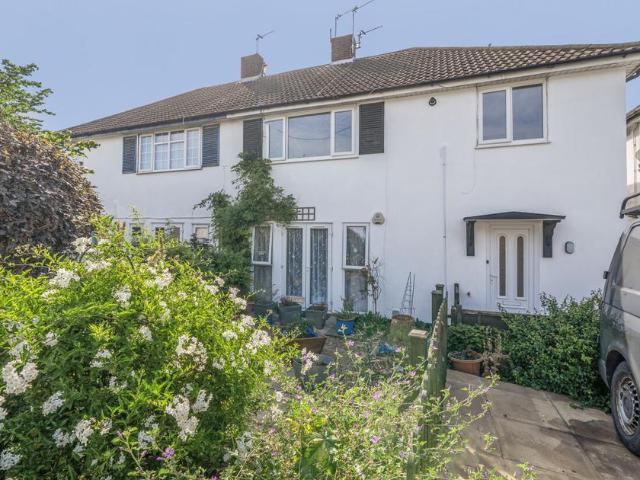 2 bedroom maisonette for sale