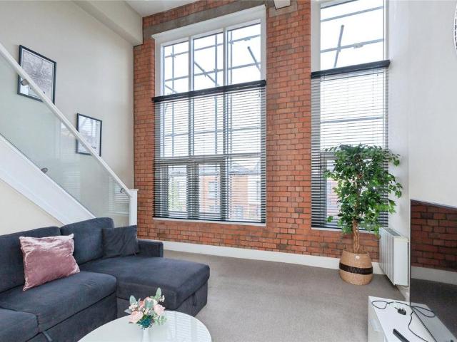 2 bedroom maisonette for sale