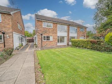 2 bedroom maisonette for sale