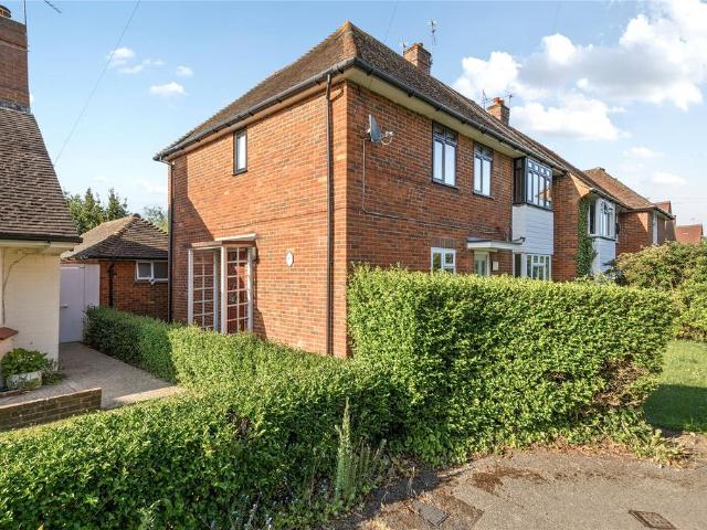 2 bedroom maisonette for sale