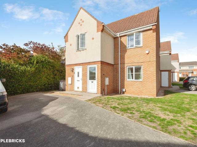 2 bedroom maisonette for sale