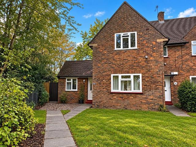 2 bedroom maisonette for sale