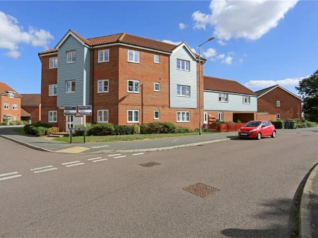 2 bedroom maisonette for sale