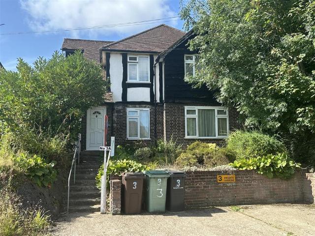 2 bedroom maisonette for sale